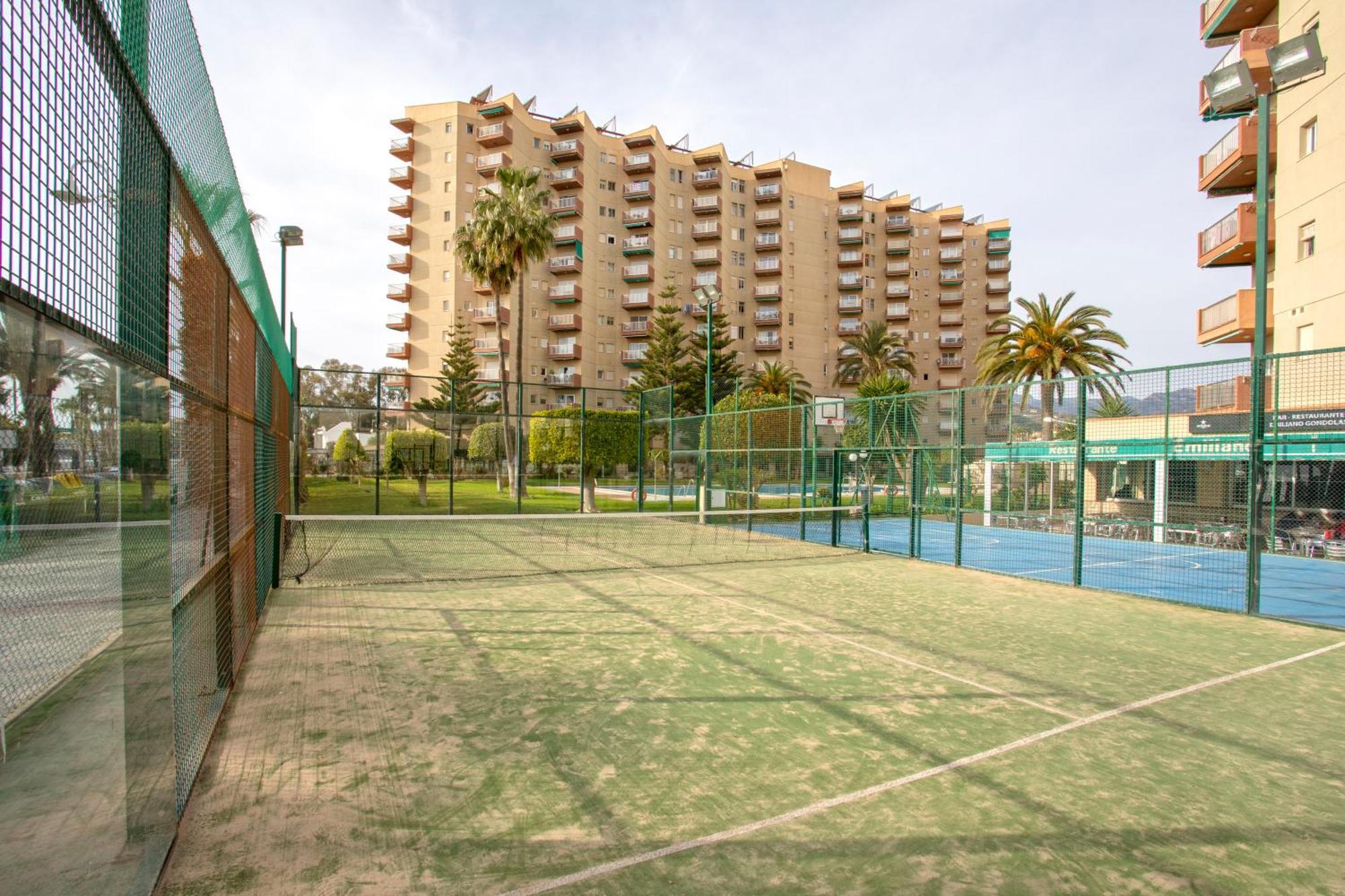 1004 - Beachfront Apartment On El Paseo, 4 Pers - Air Conditionning - Wi-Fi - Smart Tv Almunecar Bagian luar foto