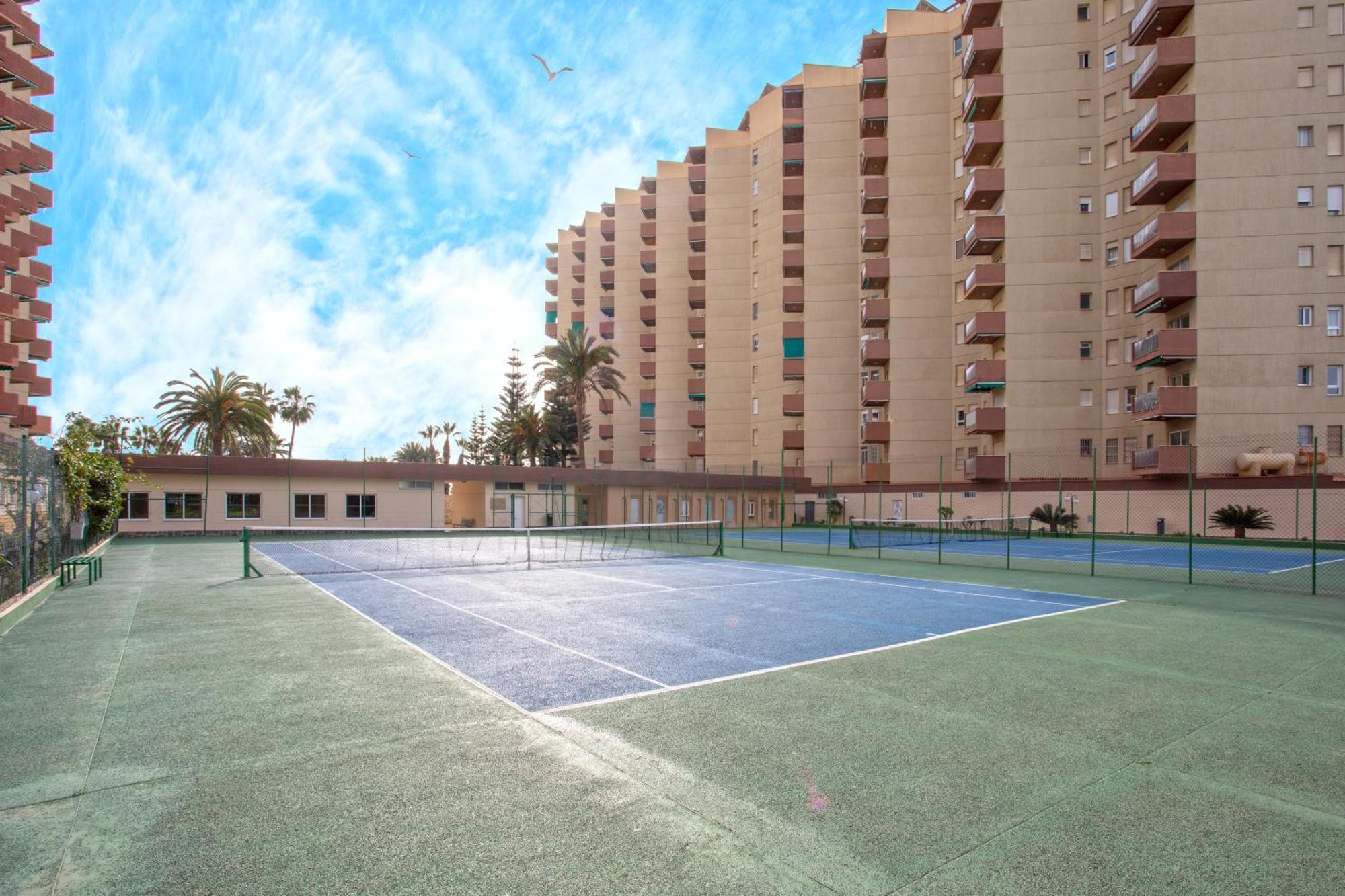 1004 - Beachfront Apartment On El Paseo, 4 Pers - Air Conditionning - Wi-Fi - Smart Tv Almunecar Bagian luar foto