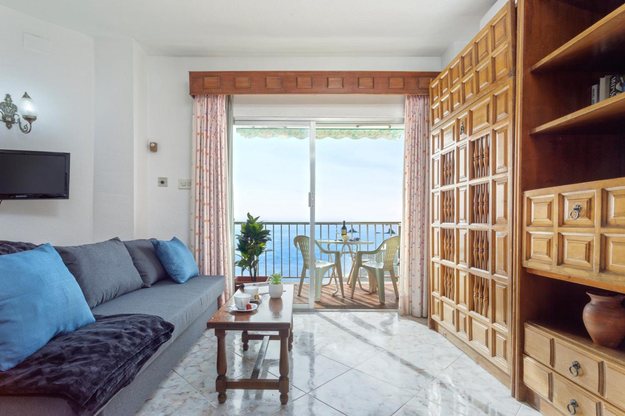 1004 - Beachfront Apartment On El Paseo, 4 Pers - Air Conditionning - Wi-Fi - Smart Tv Almunecar Bagian luar foto