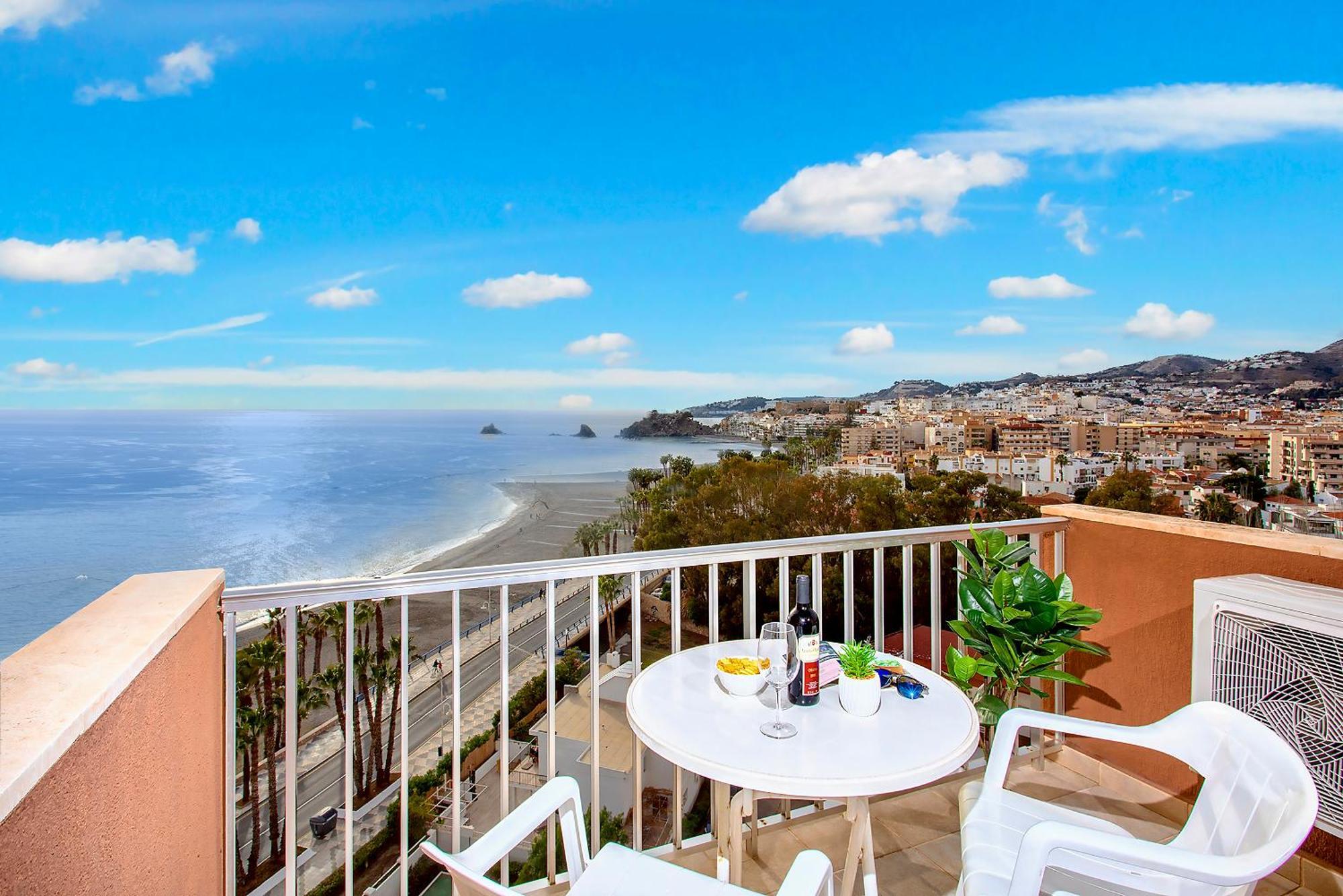 1004 - Beachfront Apartment On El Paseo, 4 Pers - Air Conditionning - Wi-Fi - Smart Tv Almunecar Bagian luar foto